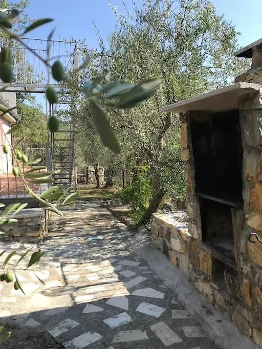 Villa Berio Cinque - Casetta Villa Viani アパート